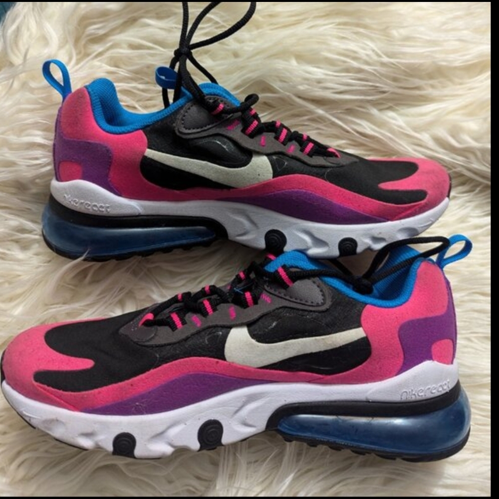 Nike React 270